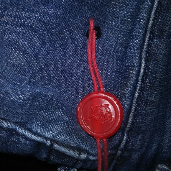 True Religion - Picture 8 of 8